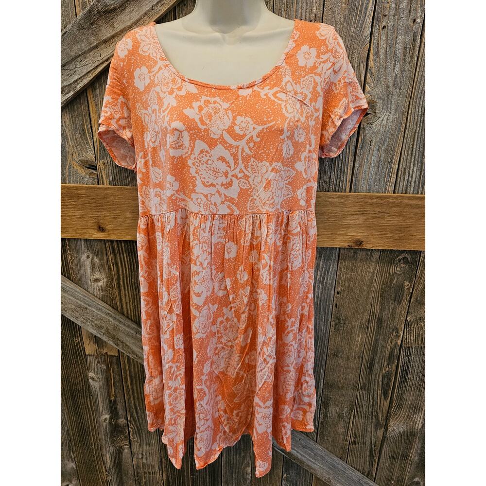 Torrid size 00 babydoll criss cross back floral peach color tunic (M /L) casual